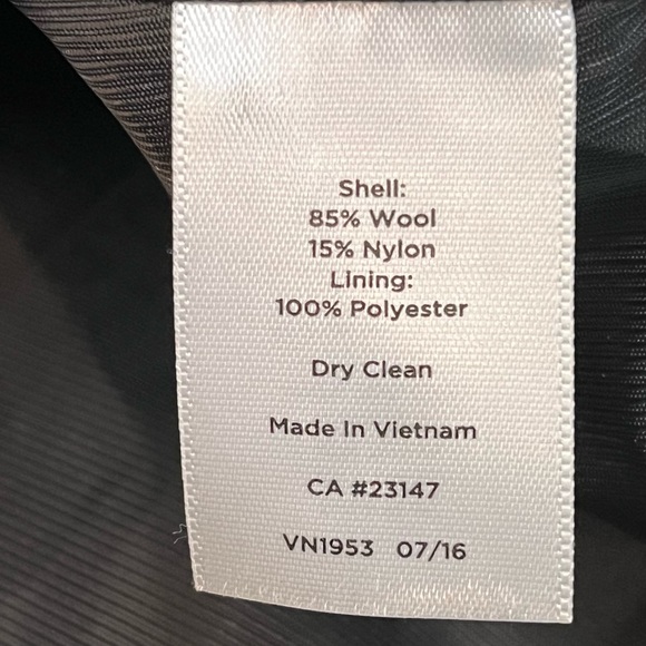 Talbots Buffalo Check Wool Cape Black & White Medium - Picture 9 of 10